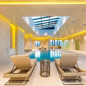 4* Отель Tower